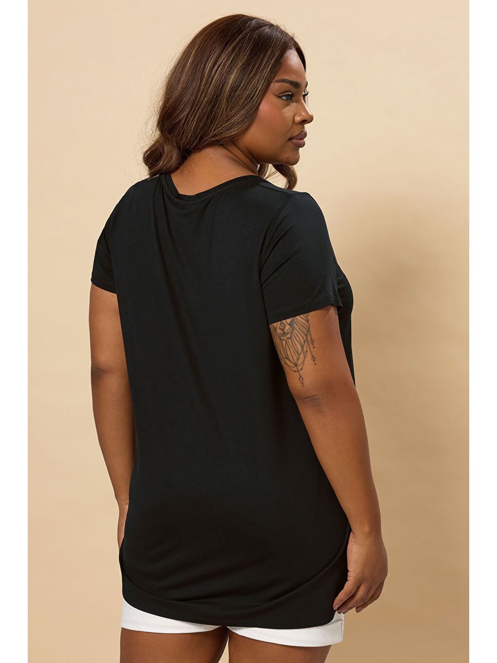 Siyah Büyük Beden Bisiklet Yaka Kısa Kollu Baskılı T-shirt 304176-3