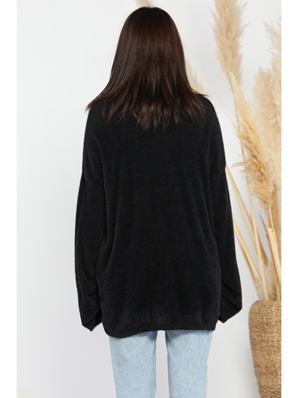 Siyah Bisiklet Yaka Kadın Sakallı Triko Kazak-2