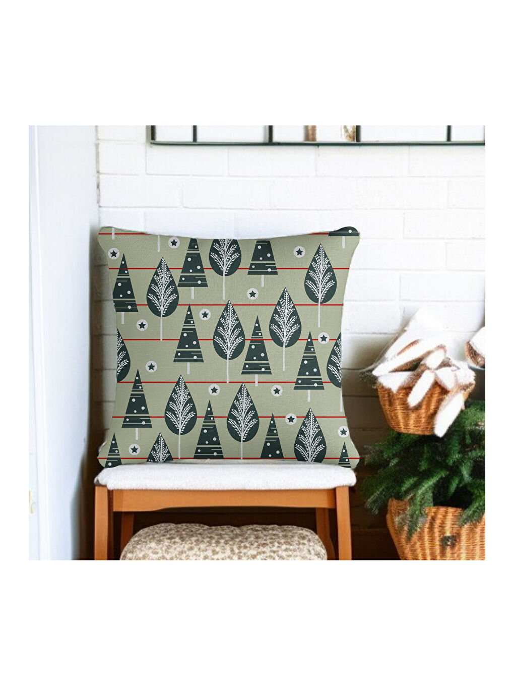 Bej Yılbaşı Temalı Çam Ağacı Çizim Kırmızı Şerit Desenli Dekoratif Kırlent Kılıfı - Gri 43x43-1