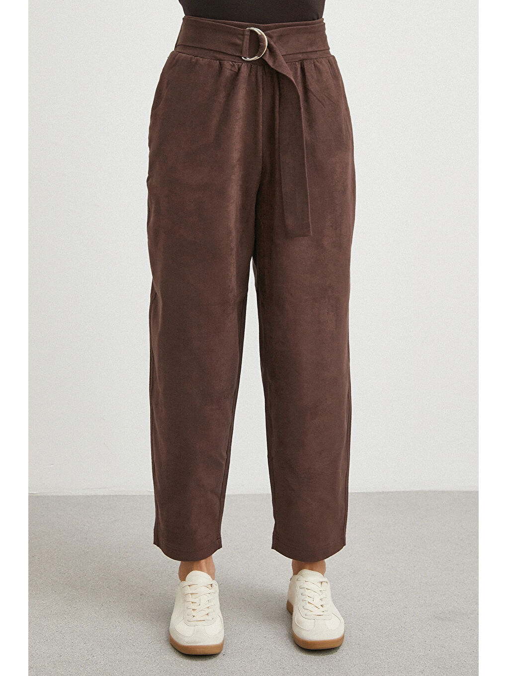 Karışık Beli Büzgülü Kemer Tokalı Pantolon Kahve-3