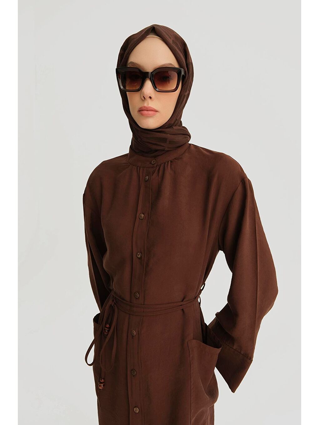 Kahverengi Modal Bağlama Detaylı Elbise Kahve-3