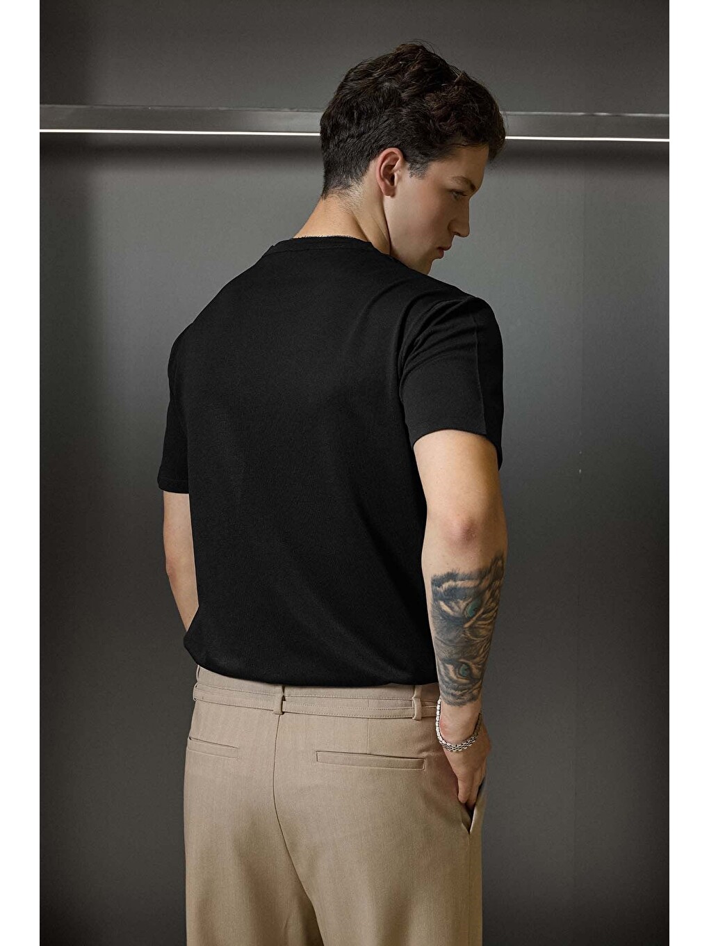 Erkek Slim Fit Triko Bisiklet Yaka Basic T-shirt Siyah-5