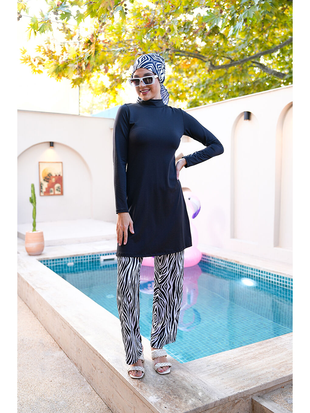 Siyah Zebra Desenli Bolpaça Fularlı Kapalı Tesettür Mayo 3770-2