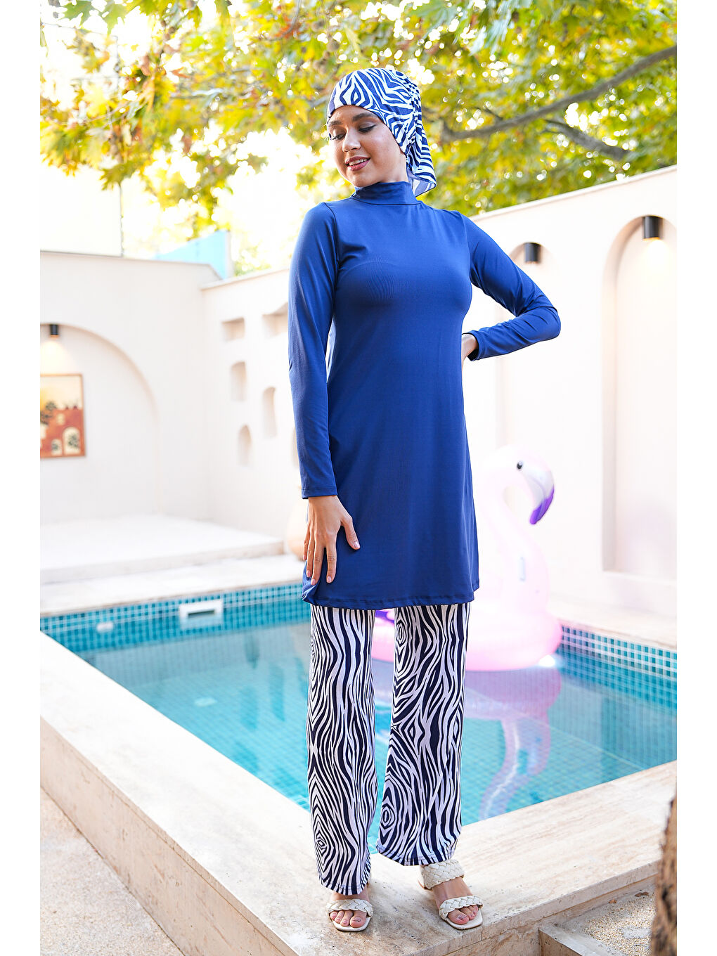 Lacivert Zebra Desenli Bolpaça Fularlı Kapalı Tesettür Mayo 3770-2