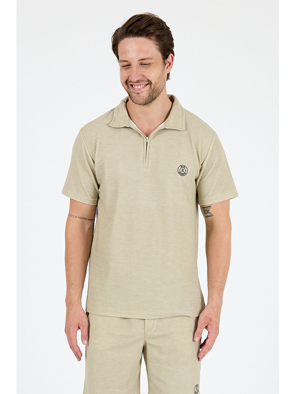 Bej Erkek Kapris Polo Yaka Kısa Kollu Tişört – Rahat Kalıp, Nefes Alan Kumaş Erkek Tişört 7918-1