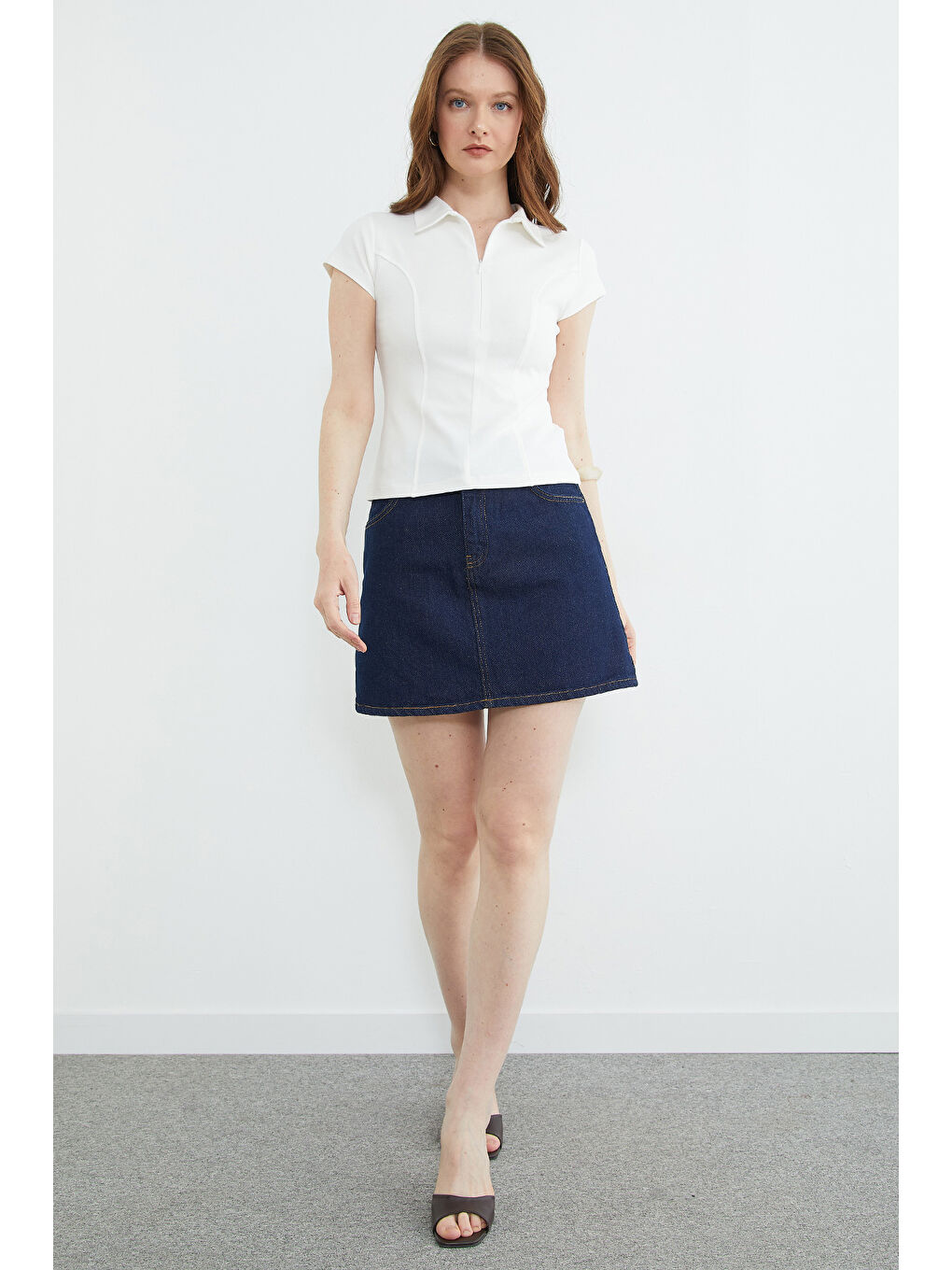 Beyaz Basic Yarım Fermuarlı Polo Yaka Slim Fit Tişört-1