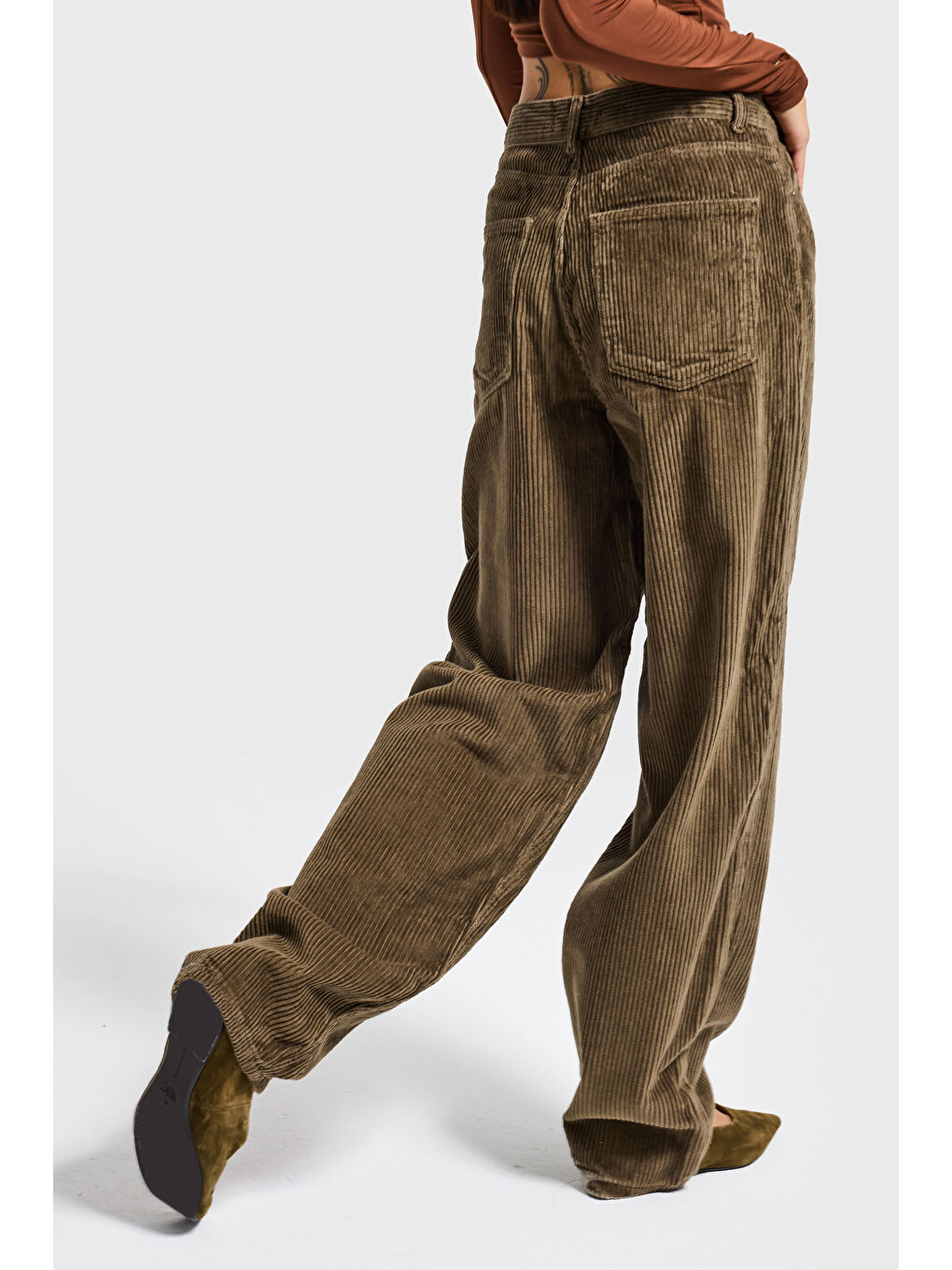 Kadın Haki Renk Cindy 26w5-82 Skater Fit Bol Kesim Kalın Fitilli Velvet Kadife Kumaş Pantolon-3