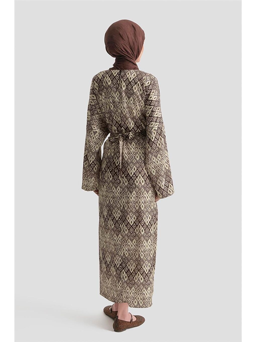 Kahverengi Toka Detaylı Desenli Elbise Kahve-4