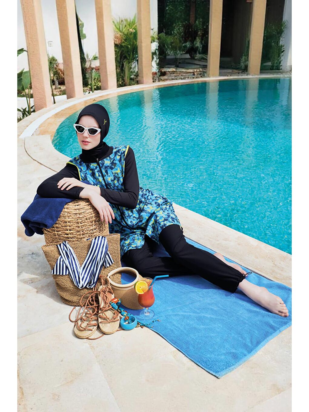 Desenli Siyah Esnek Dokuma 6 Parça Tam Tesettür Mayo Takımı 3090