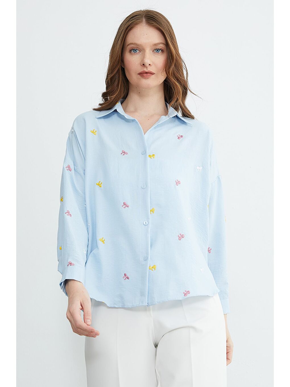 Mavi Fiyonk Nakışlı Oversize Gömlek-2