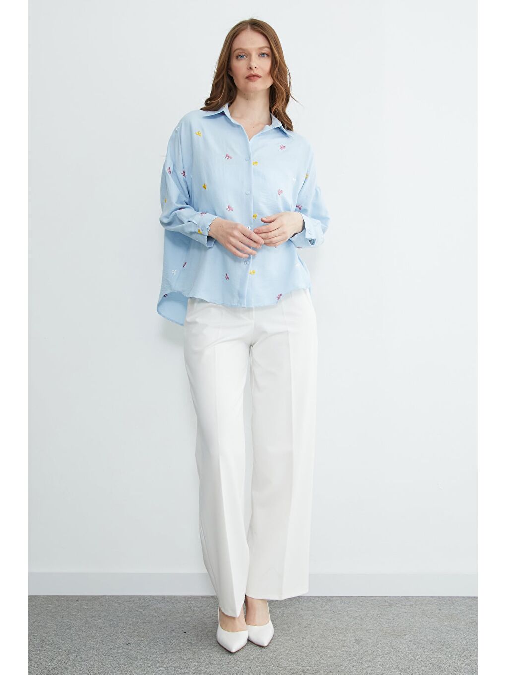 Mavi Fiyonk Nakışlı Oversize Gömlek-3