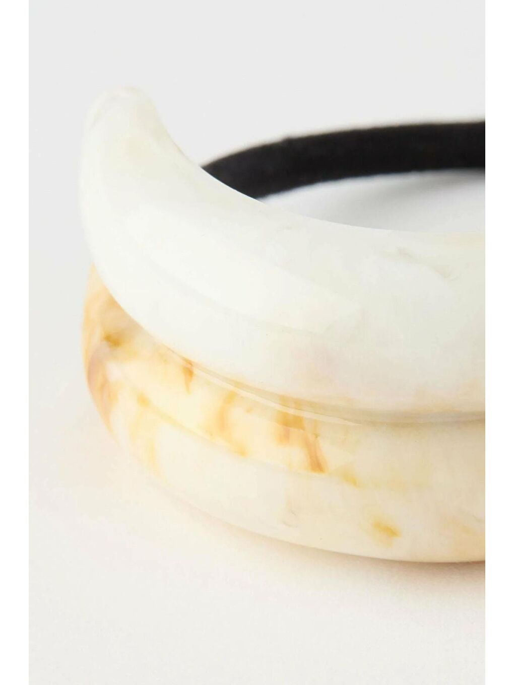 Ekru Akrilik Petit Lastikli Atkuyruğu Tokası-1