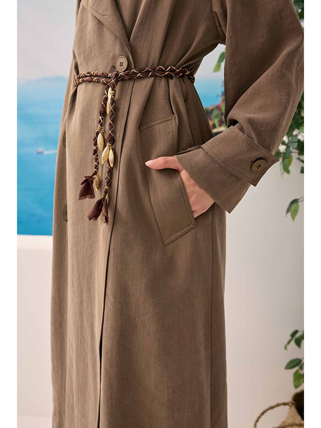 Kahverengi Düğmeli Uzun Trençkot Fındık Kabuğu-4