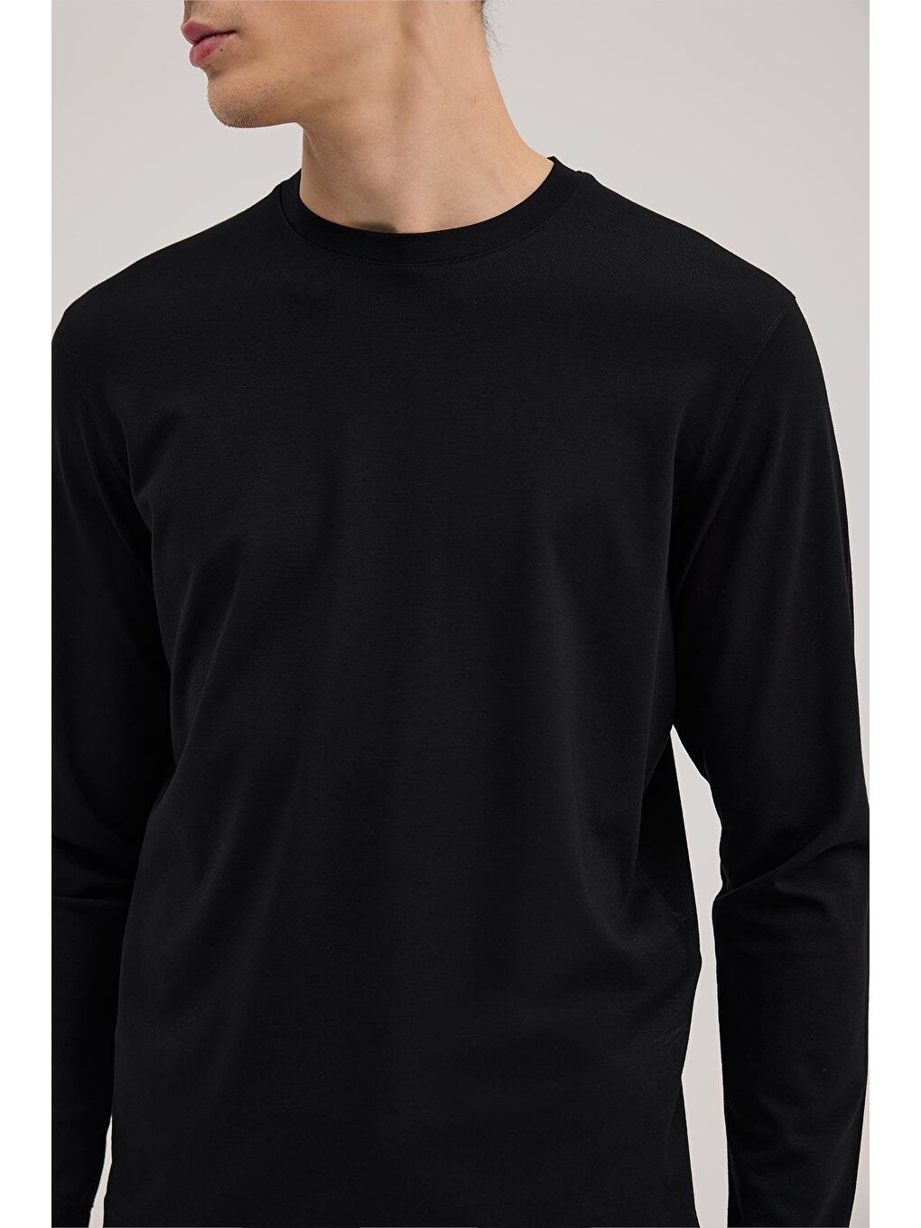Siyah Slim Fit Bisiklet Yaka Rayon Uzun Kollu Basic T-Shirt-2