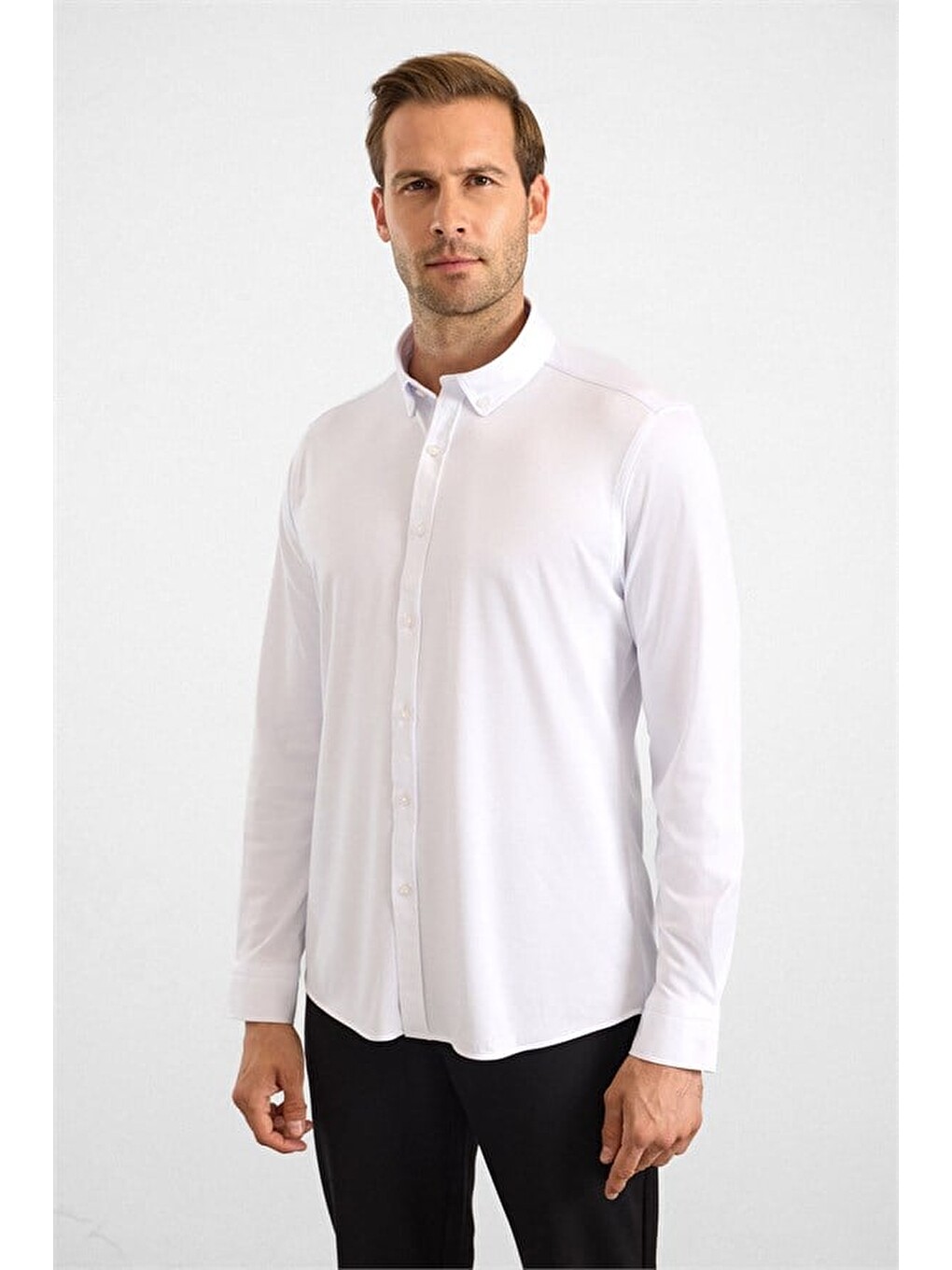 Beyaz Slim Düğmeli Yaka Manşetli Casual Gömlek