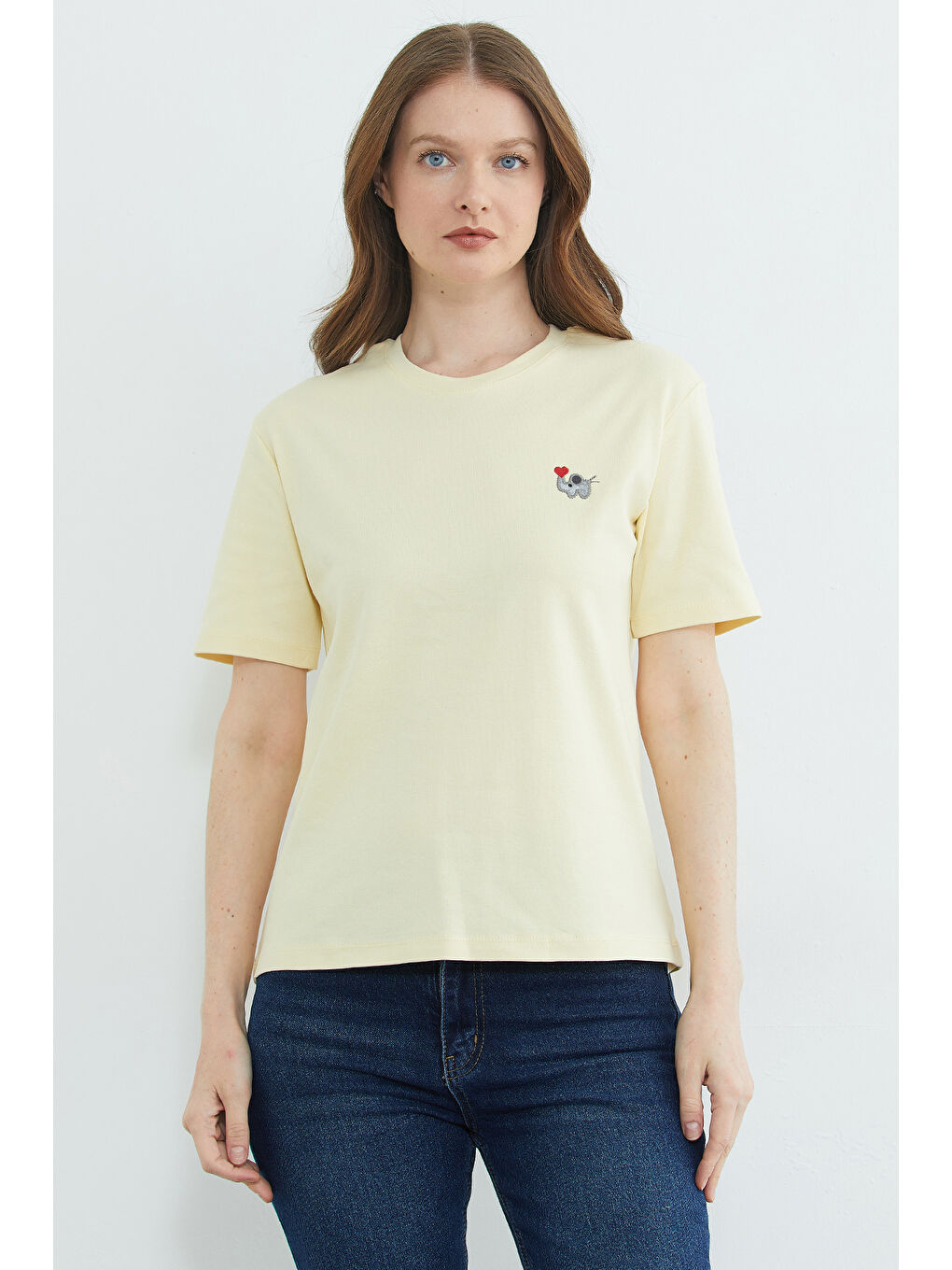 Sarı Fil Nakışlı Bisiklet Yaka Tişört-1