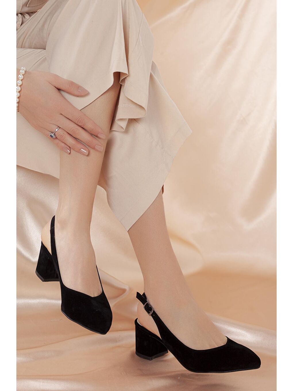 Siyah D725 Günlük Klasik Topuklu Kadın Ayakkabı-2