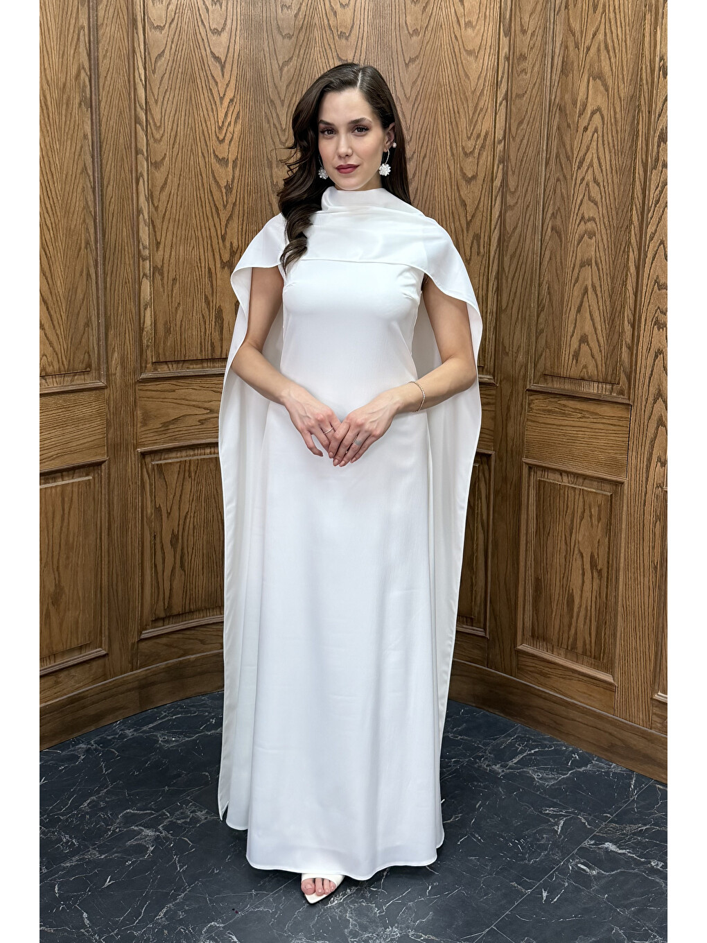 Kadın Beyaz Kuşaklı Saten Söz Nişan Nikah Abiye Elbise-1