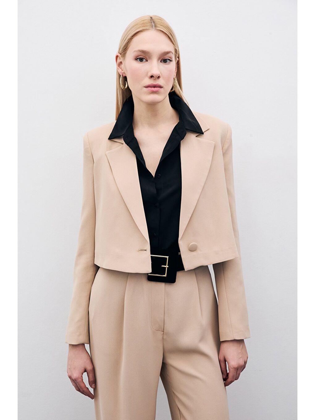 Kısa Krep Ceket - Bej