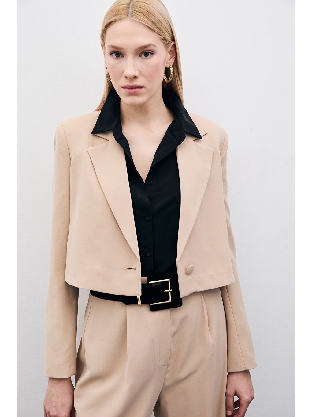 Kısa Krep Ceket - Bej-4