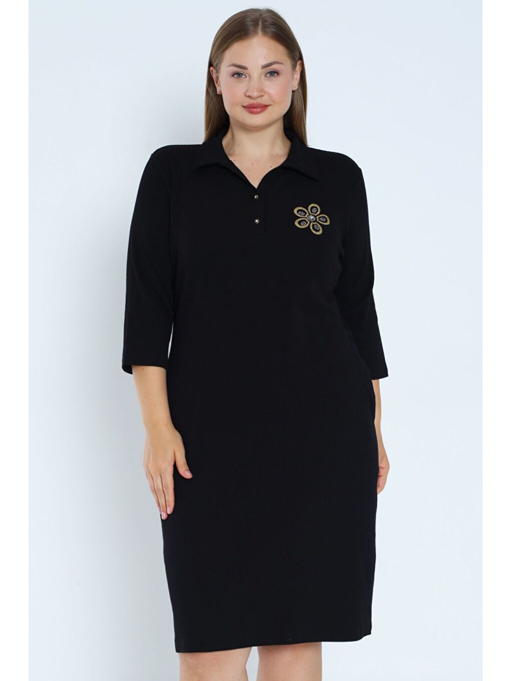 Kadın Siyah Cepli Düğmeli Taş Detaylı Pamuklu Kaşkörse Truvakar Kollu Büyük Beden Elastanlı Elbise