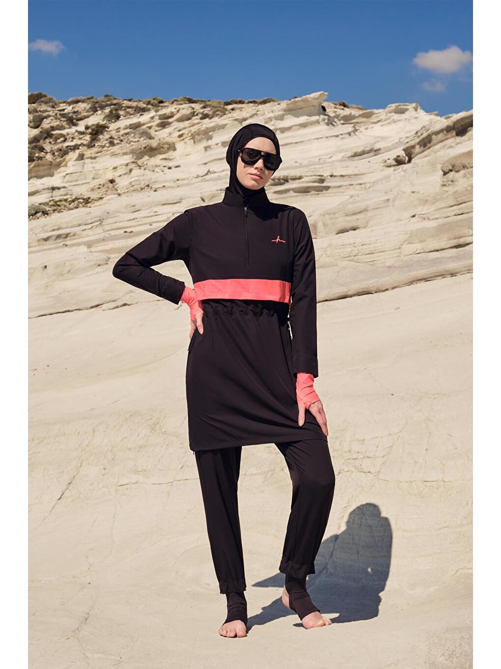 Esila Şerit Monogram Siyah Turuncu Tam Tesettür Mayo Üstü 2934