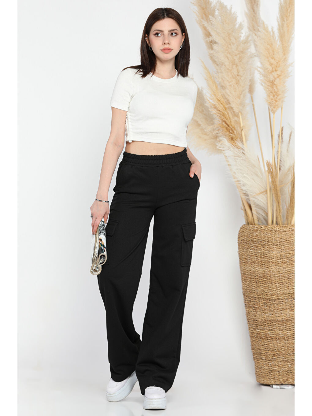 Siyah Kadın Bol Paça Kargo Cepli Eşofman Altı-2