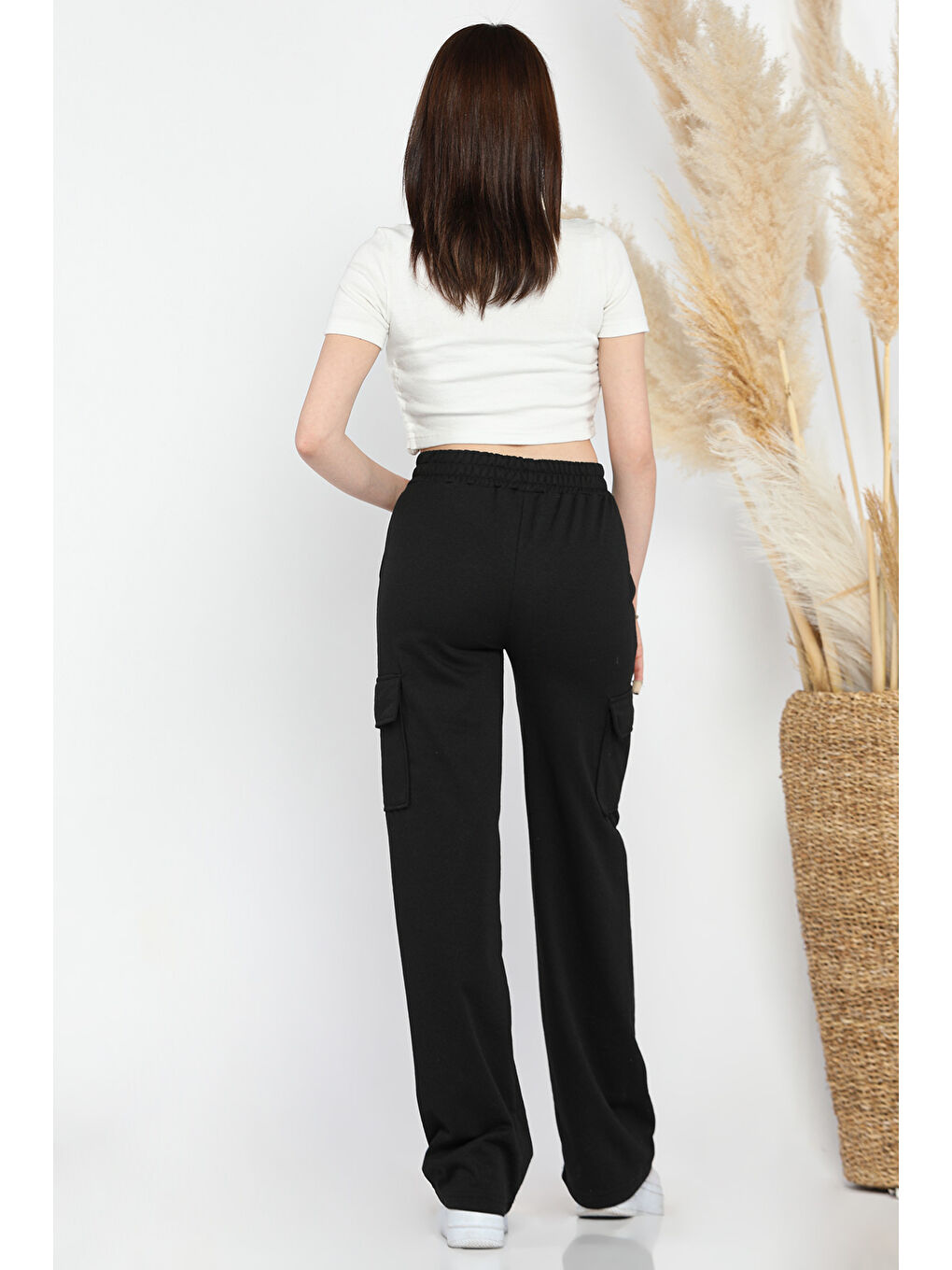Siyah Kadın Bol Paça Kargo Cepli Eşofman Altı-3