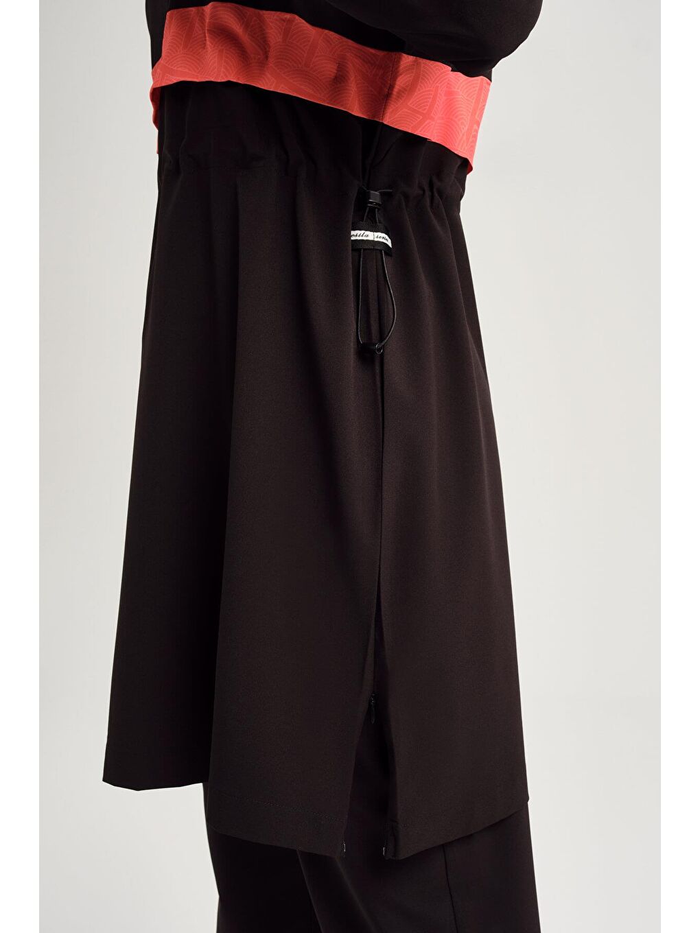 Esila Şerit Monogram Siyah Turuncu Tam Tesettür Mayo Üstü 2934-6