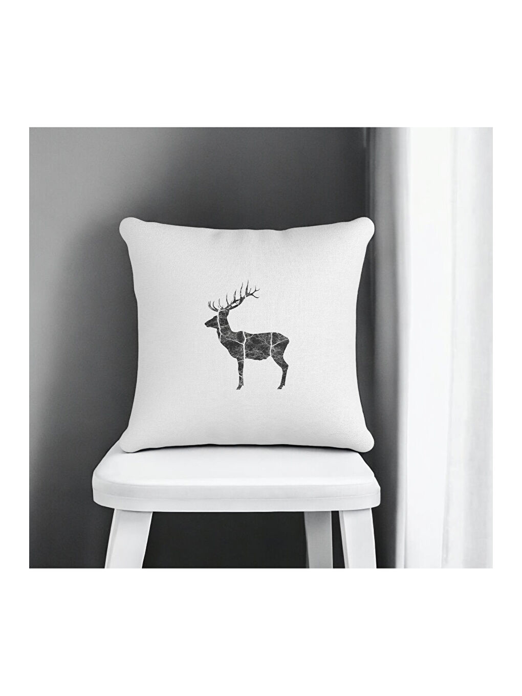 Gri Yılbaşı Temalı Ren Geyiği Desenli Dekoratif Kırlent Kılıfı - Lacivert 43x43-1