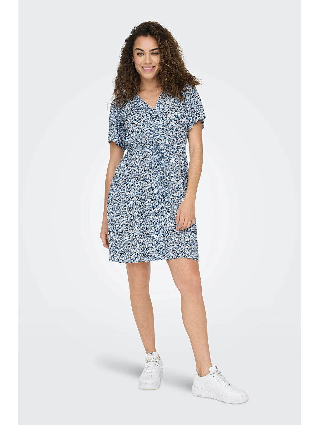 Mavi Onlevida Desenli Regular Fit Mini Boy V Yaka Kadın Elbise 15237382-1