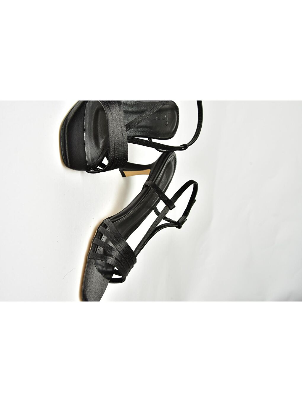 Siyah Kadın Topuklu Ayakkabı U5695196-2