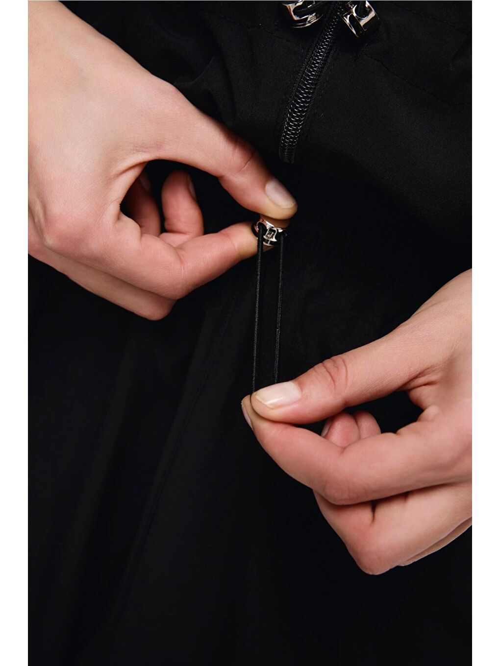 Anadolu Koleksiyonu Desenli Siyah Esnek Dokuma 6 Parça Tam Tesettür Mayo Takımı 5023-4