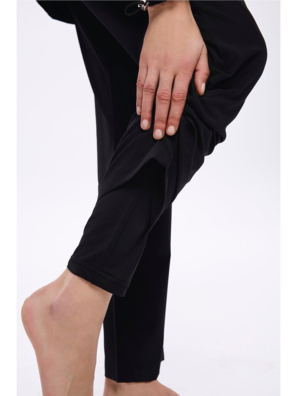 Anadolu Koleksiyonu Desenli Siyah Esnek Dokuma 6 Parça Tam Tesettür Mayo Takımı 5023-6