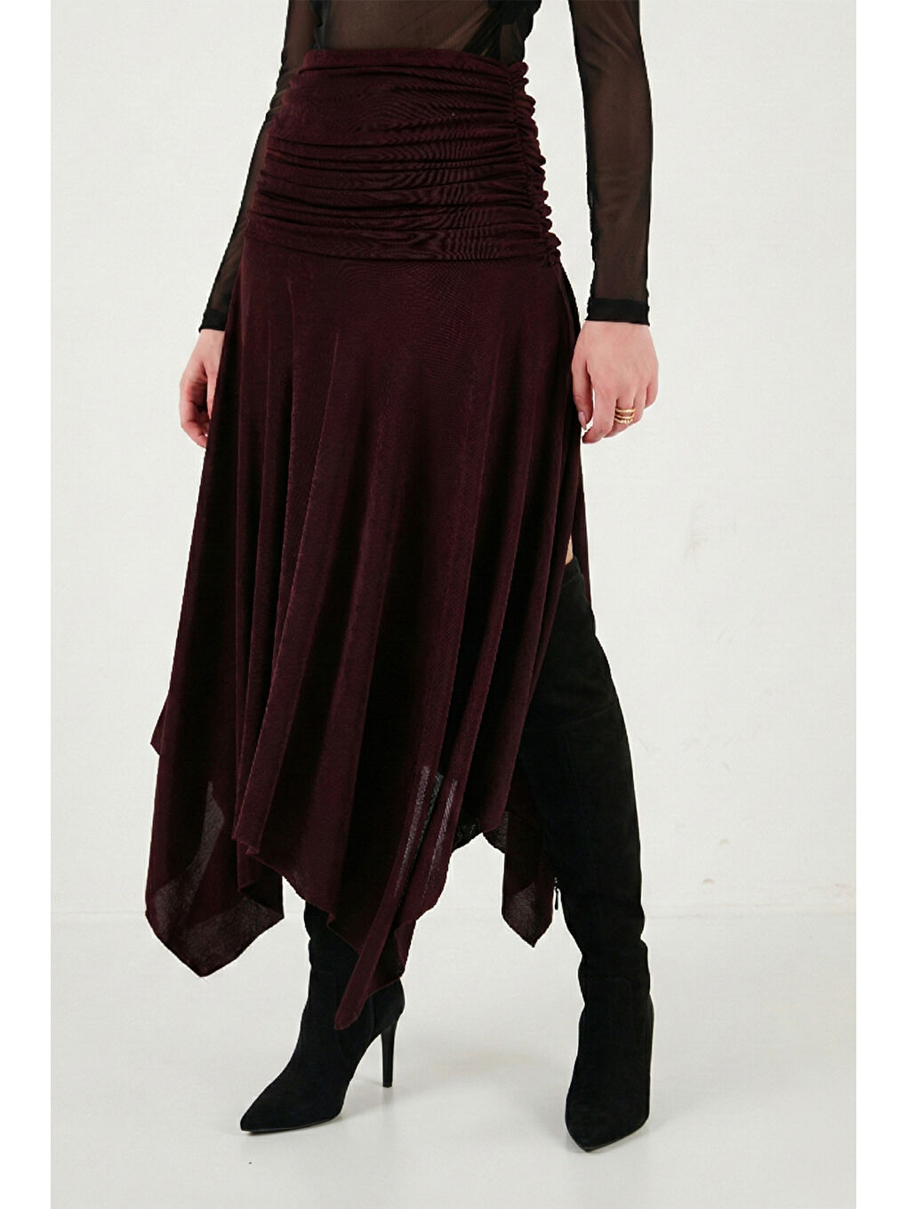 Mürdüm Asimetrik Kesim Drape Detaylı Yırtmaçlı Midi Boy Etek 6833366-4