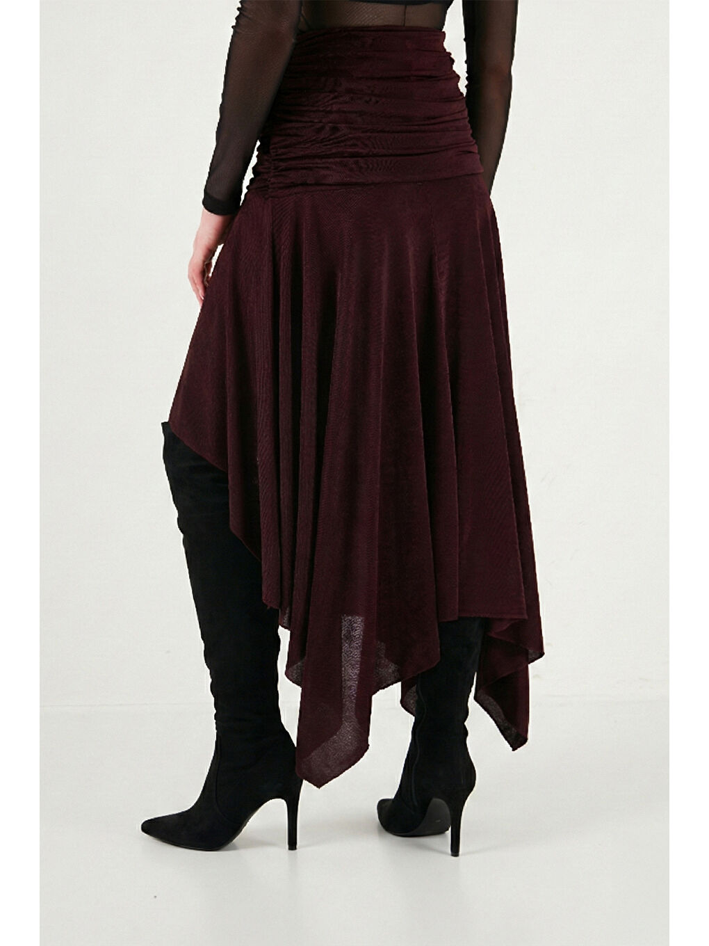 Mürdüm Asimetrik Kesim Drape Detaylı Yırtmaçlı Midi Boy Etek 6833366-5