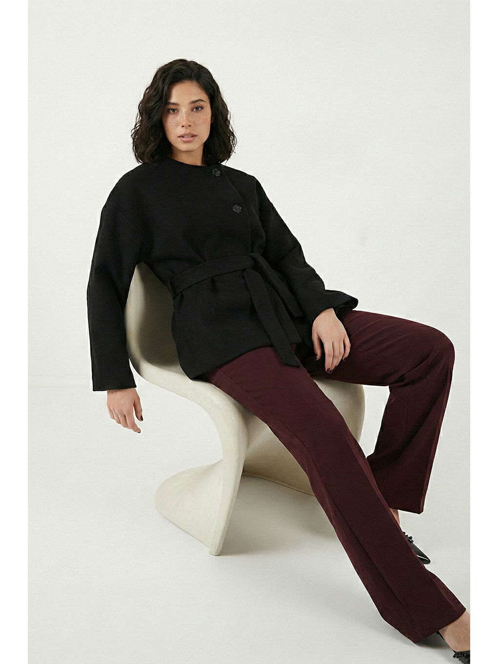 Siyah Regular Fit Bisiklet Yaka Kemer Detaylı Trençkot 6927672-2