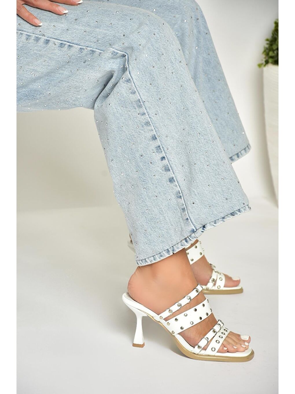 Beyaz Kadın Topuklu Terlik U5182804-4