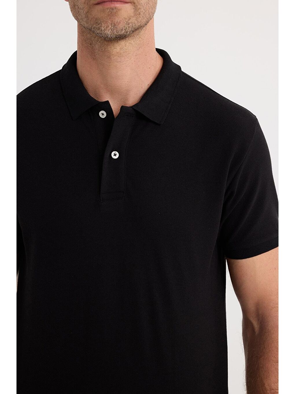 Erkek Regular Fit Klasik Kesim Pamuklu Yumuşak Dokulu Serin Tutan Kumaş Düz Siyah Polo Yaka Tişört-2