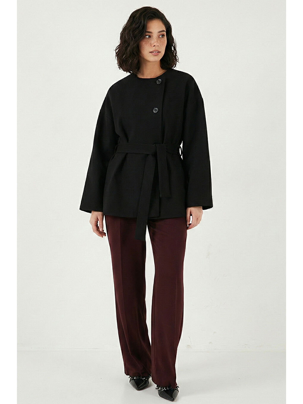 Siyah Regular Fit Bisiklet Yaka Kemer Detaylı Trençkot 6927672-4