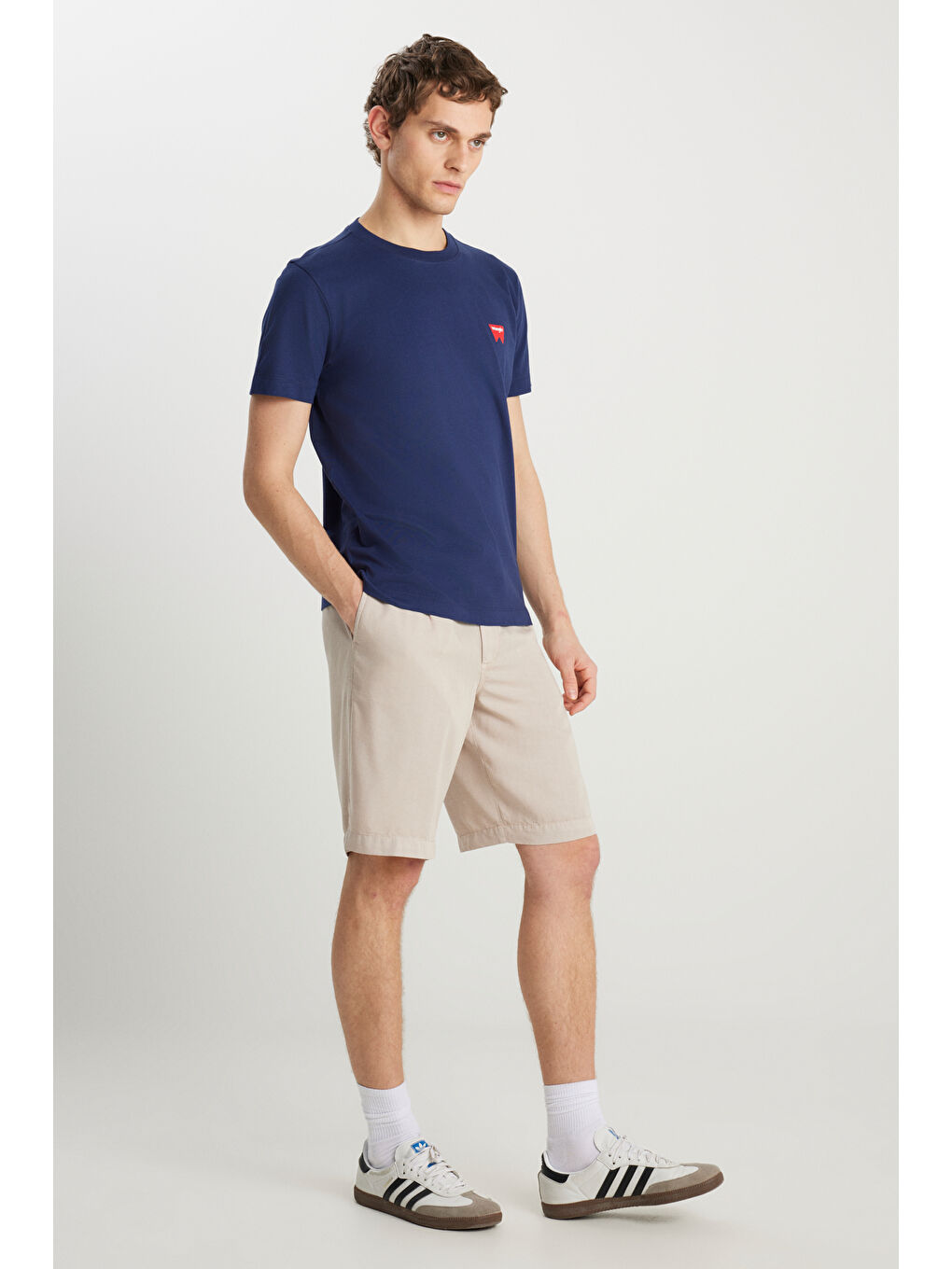 %100 Pamuk Regular Fit Normal Kesim Bisiklet Yaka Minimal Logo Lacivert Tişört-2