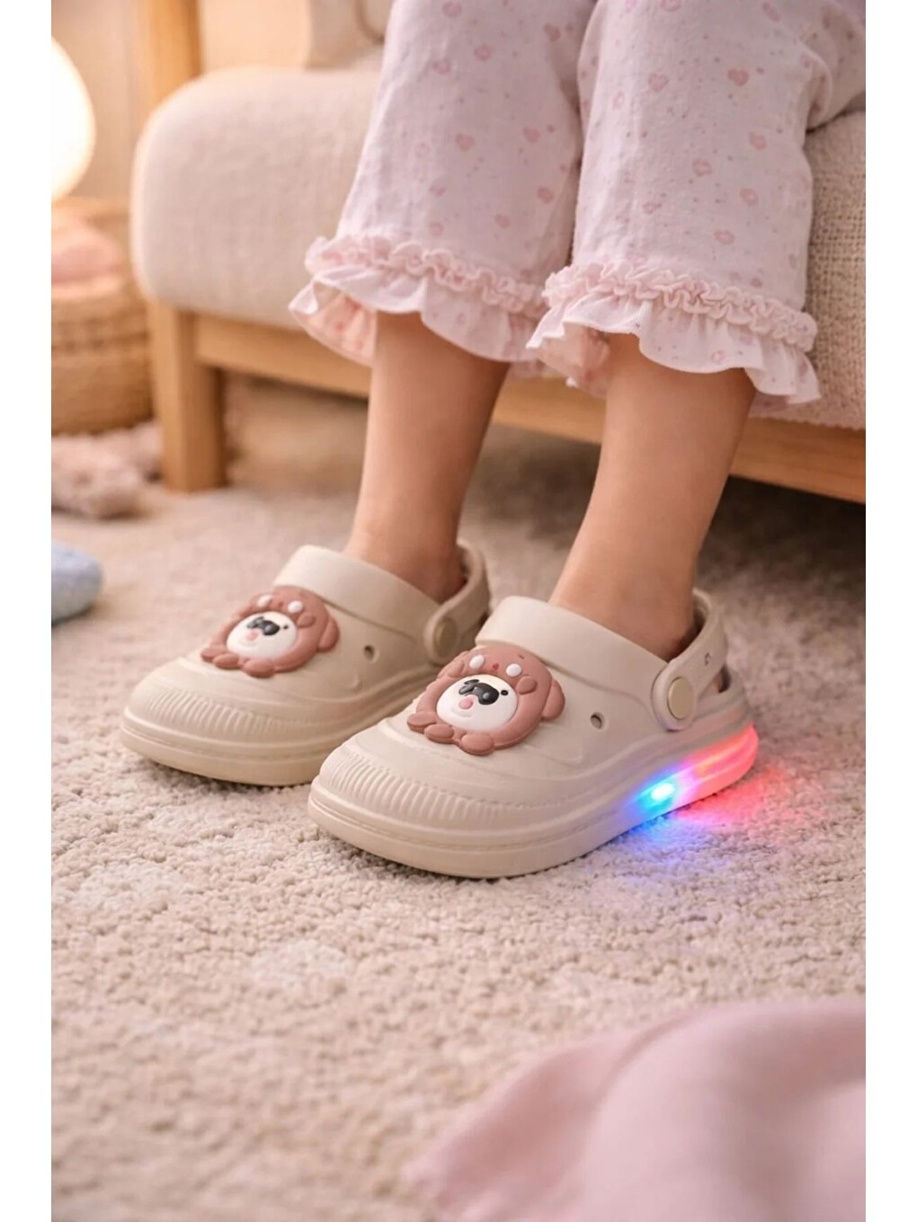 Bej Işıklı Minik Maymun Çocuk Sandalet Terlik-1