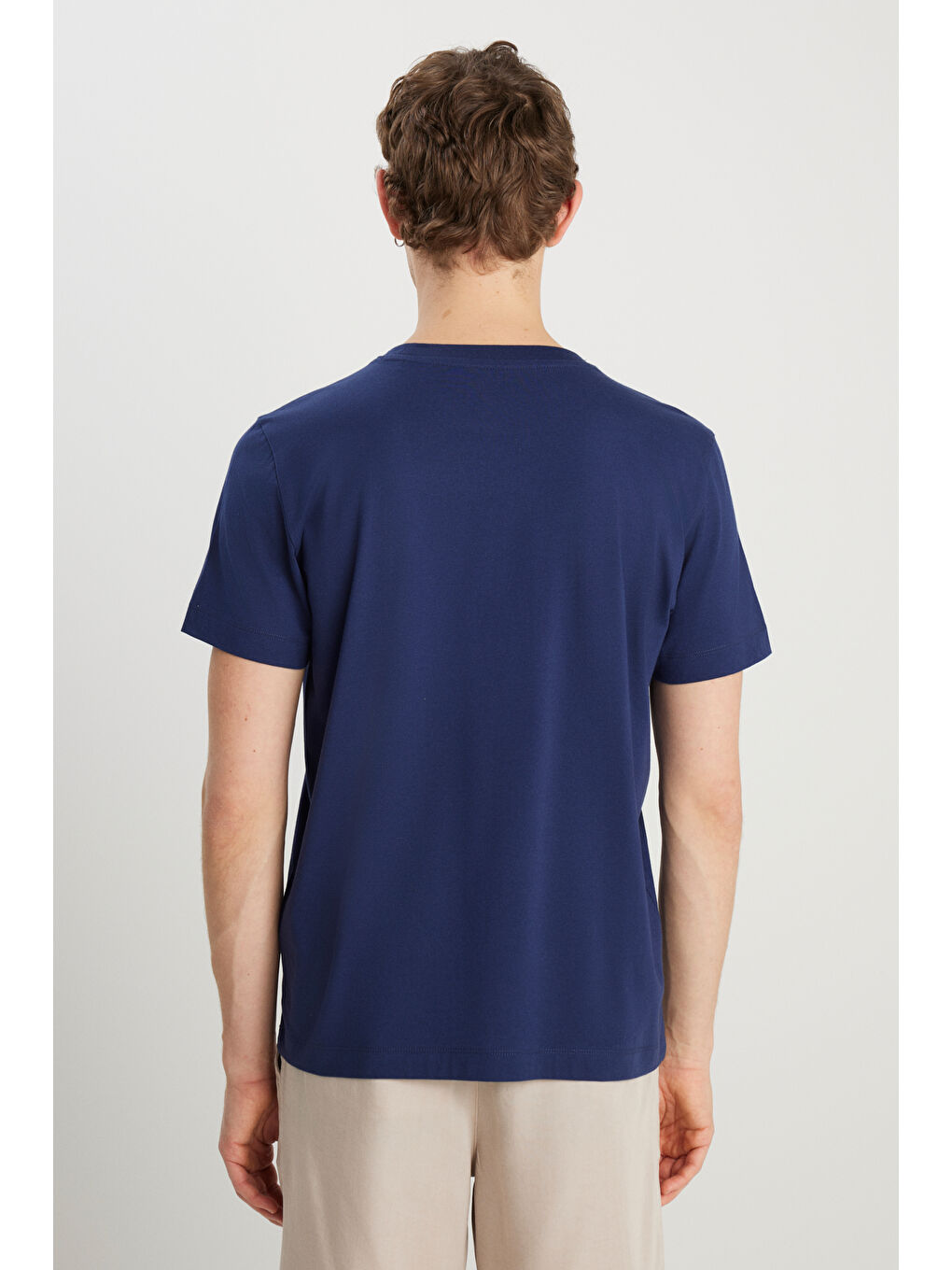 %100 Pamuk Regular Fit Normal Kesim Bisiklet Yaka Minimal Logo Lacivert Tişört-4