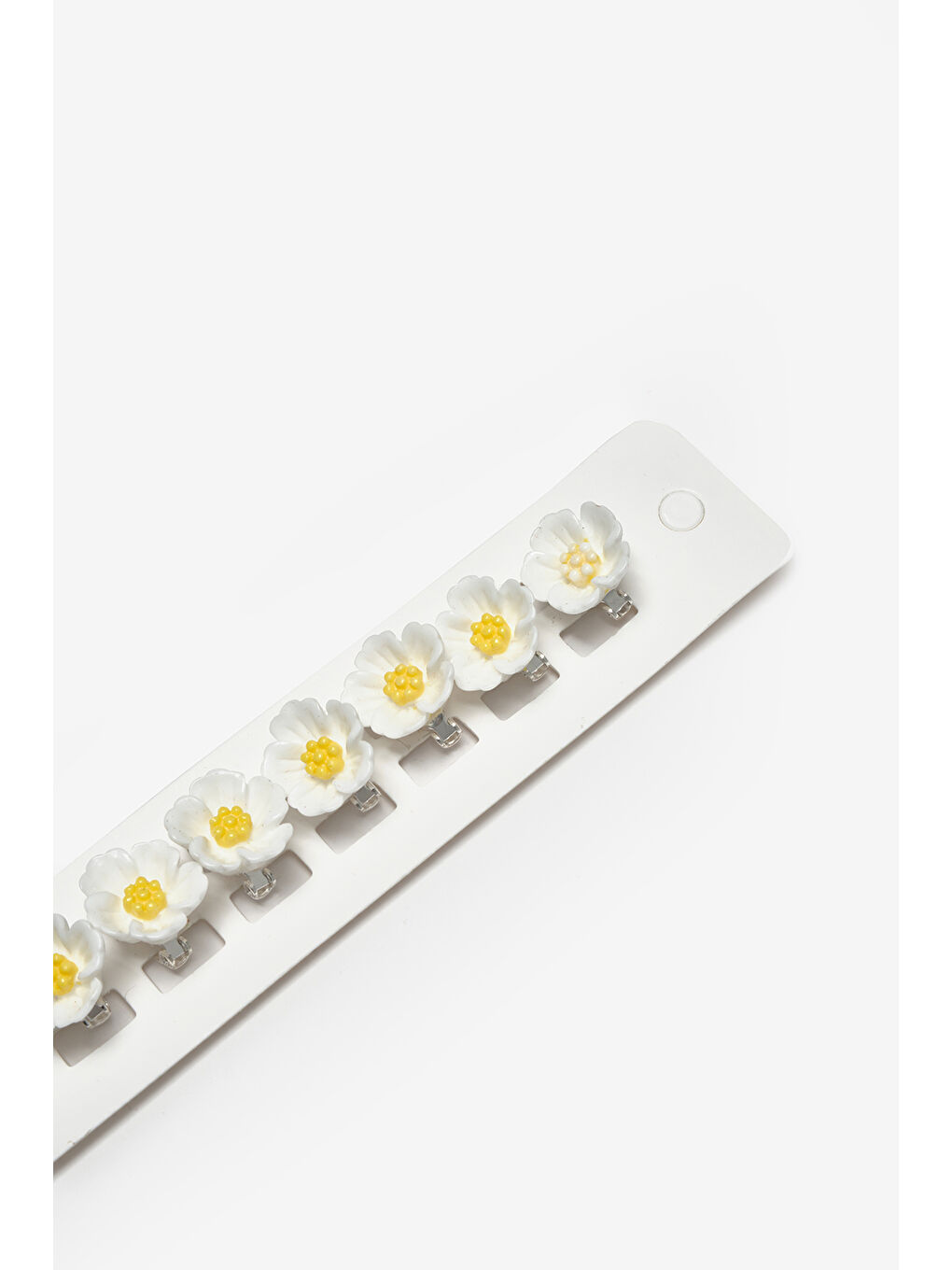 Beyaz  Papatya Figürlü 10'lu Kız Çocuk Saç Küpesi-1