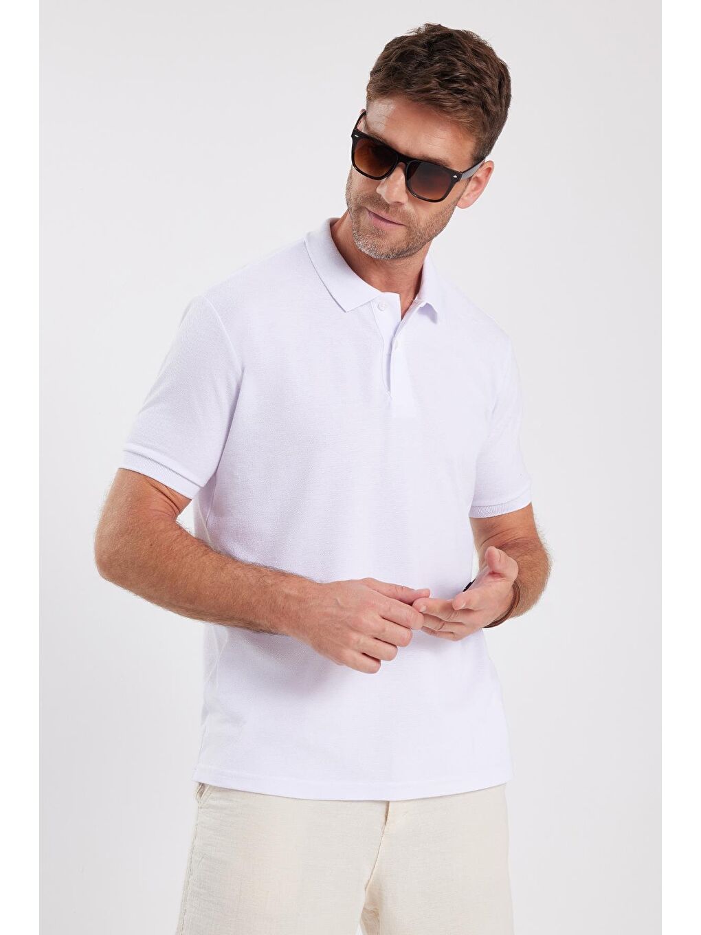 Erkek Regular Fit Klasik Kesim Pamuklu Yumuşak Dokulu Serin Tutan Kumaş Düz Beyaz Polo Yaka Tişört-1