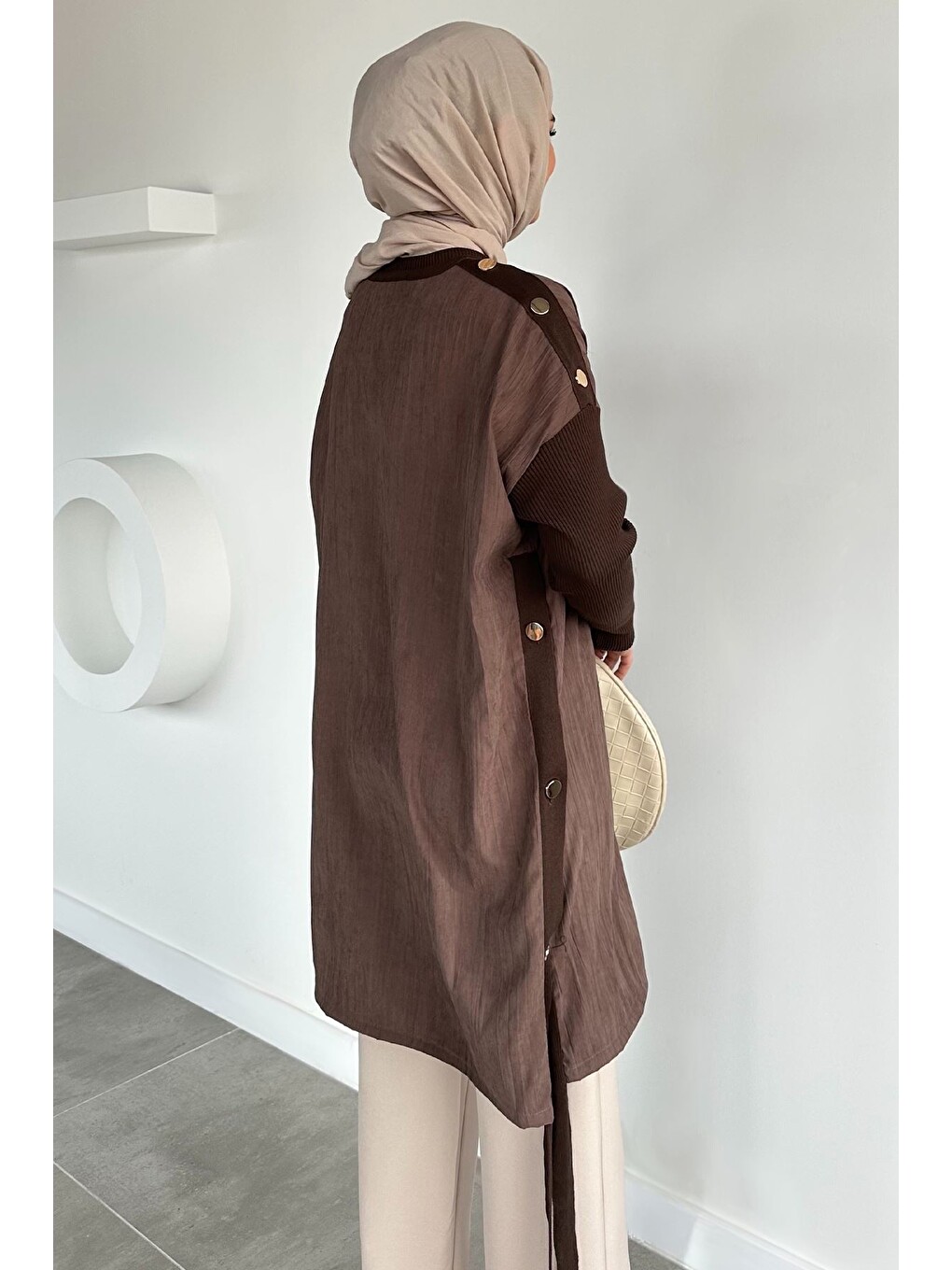 Kahverengi Yan Düğmeli Tesettür Tunik-4