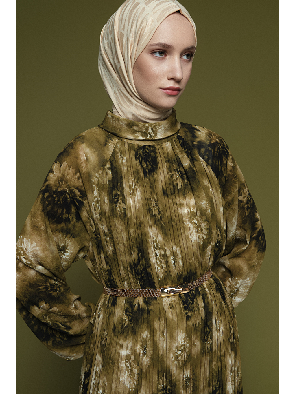 Çiçek Desenli Elbise Yeşil-1