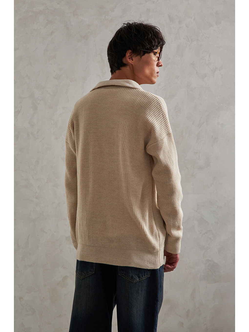 Ekru Erkek Yakası Düğmeli Oversize Kazak-2