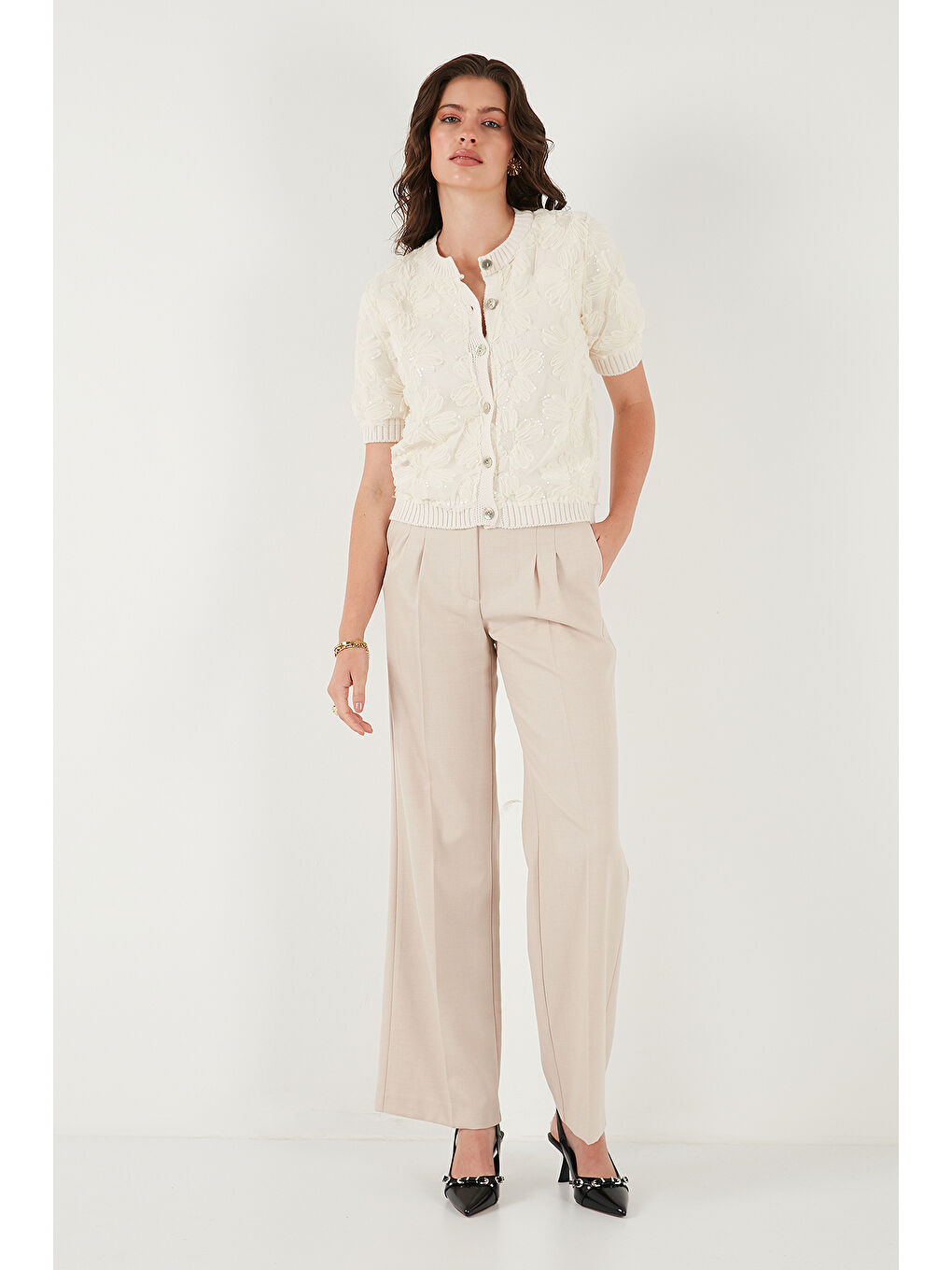 Ekru Premium Regular Fit Bisiklet Yaka Tüllü Çiçekli Kısa Kollu Hırka 680HI00386-3