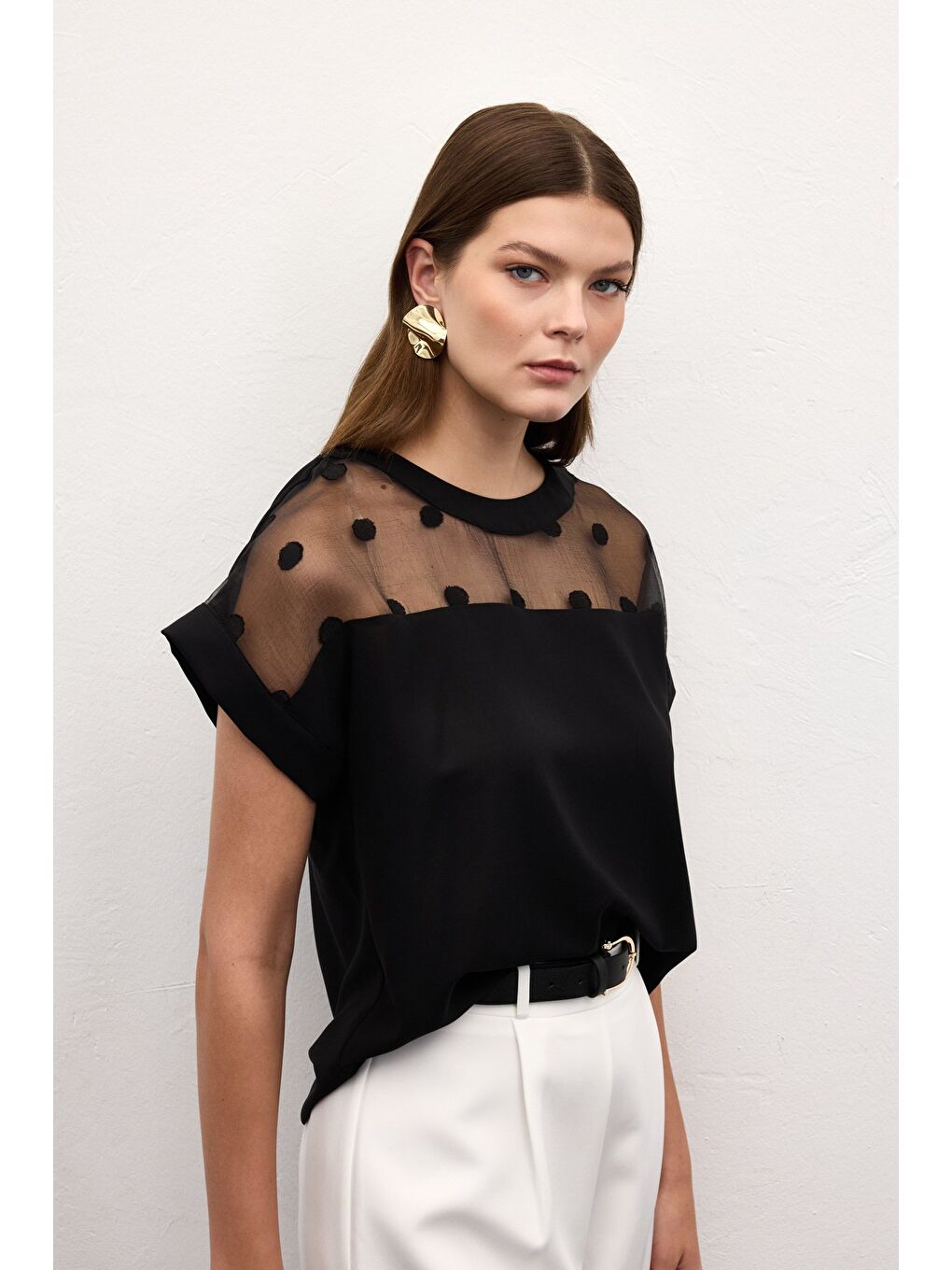 Puantiye Detaylı Kısa Kollu Bluz - Siyah-3